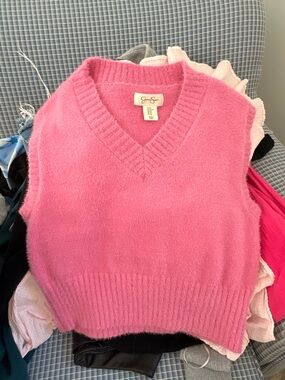 Jessica Simpson Pink V-Neck Knit Sweater Vest